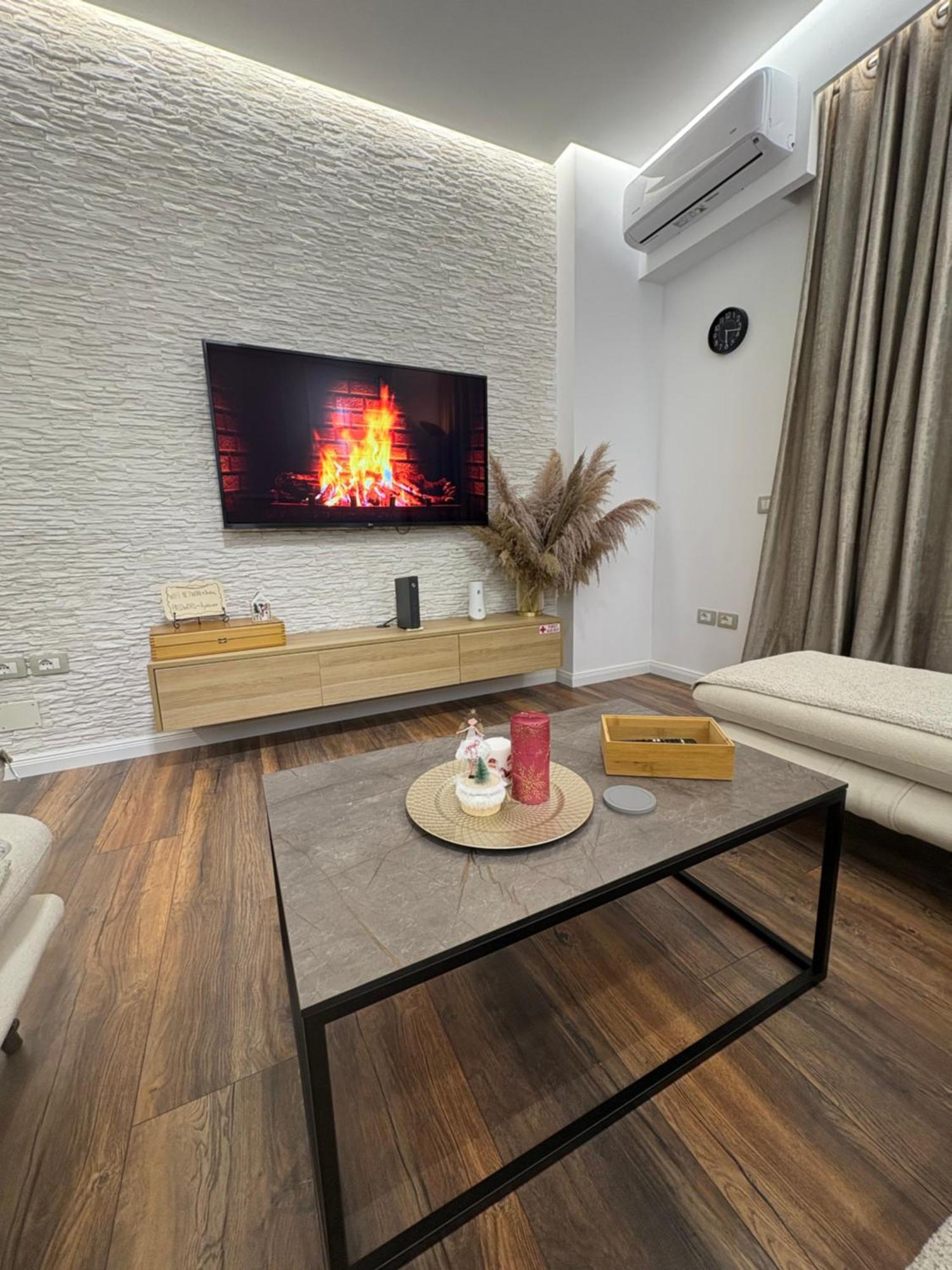 Alajs Apartament Влёра Экстерьер фото