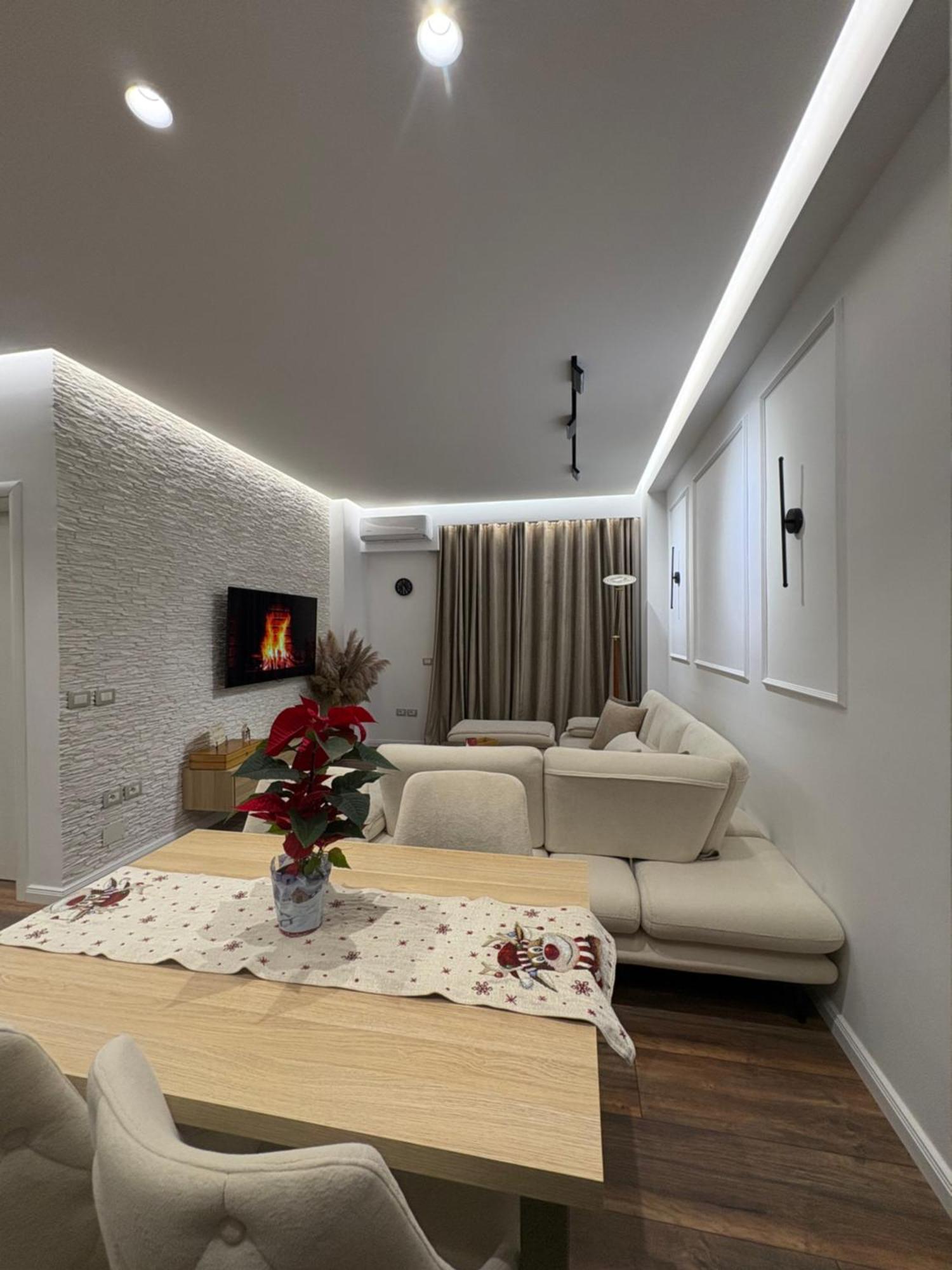 Alajs Apartament Влёра Экстерьер фото